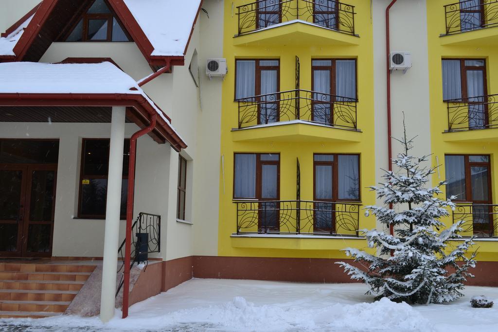 Hotel Restaurant Vizit Truskawez Exterior foto