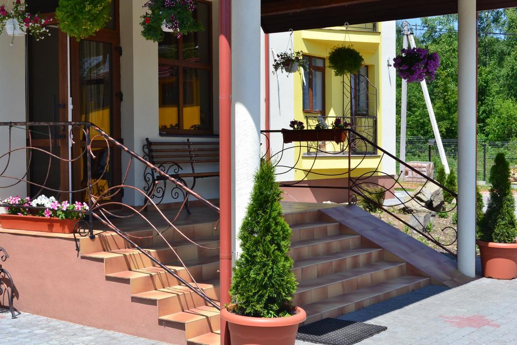 Hotel Restaurant Vizit Truskawez Exterior foto