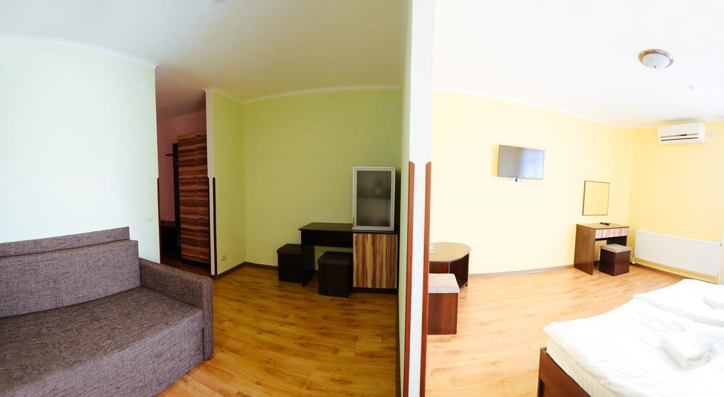 Hotel Restaurant Vizit Truskawez Zimmer foto