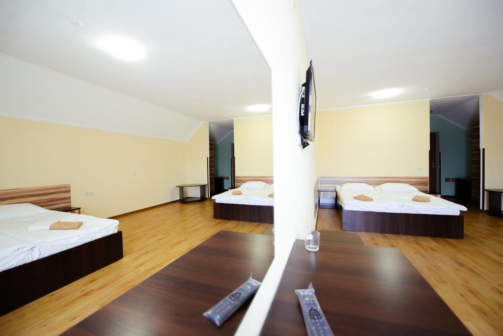 Hotel Restaurant Vizit Truskawez Zimmer foto