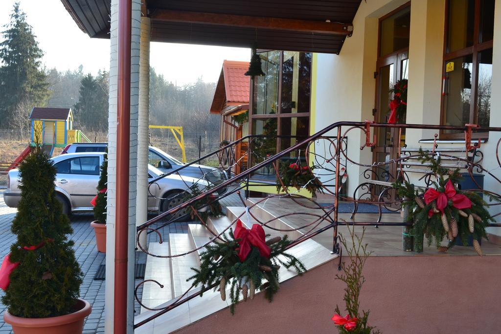 Hotel Restaurant Vizit Truskawez Exterior foto